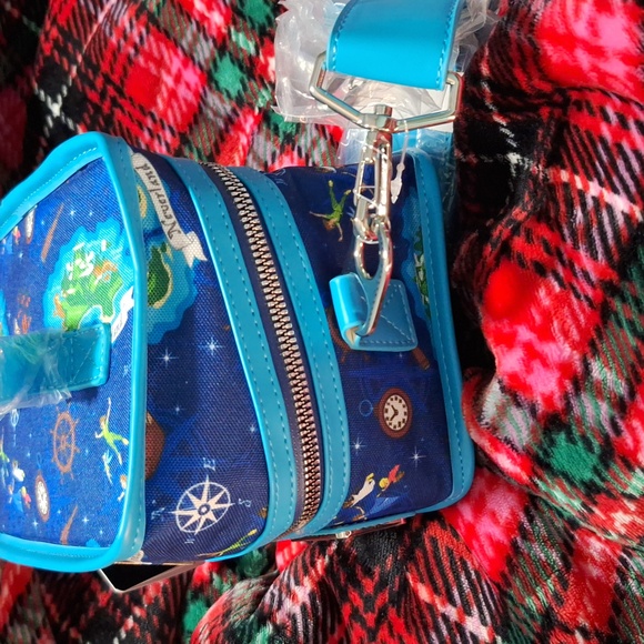 Disney Loungefly Soda Peter Pan Insolated Crossbody Bag Detachable Strap - Picture 9 of 9